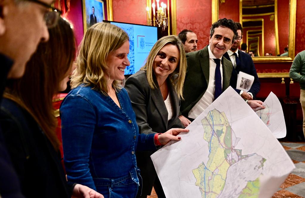 ©Ayto.Granada: GRANADA APRUEBA EL AVANCE DEL PGOM CON UN MNIMO DE 14.000 NUEVAS VIVIENDAS PROYECTADAS, EL SOTERRAMIENTO DEL TREN A SU LLEGADA A LA CIUDAD, TRES NUEVOS SISTEMAS GENERALES LIBRES Y LA AMPLIACIN DEL ANILLO VERDE